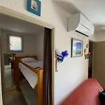 T2 Rdc, Cabine, Climatise,terrasse Et Parking شقة